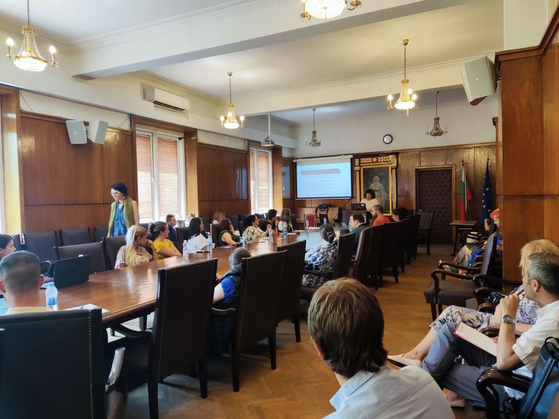 Изводи от кръглата маса на тема:   "Ролята на гражданското образование в живота на младите хора в България"